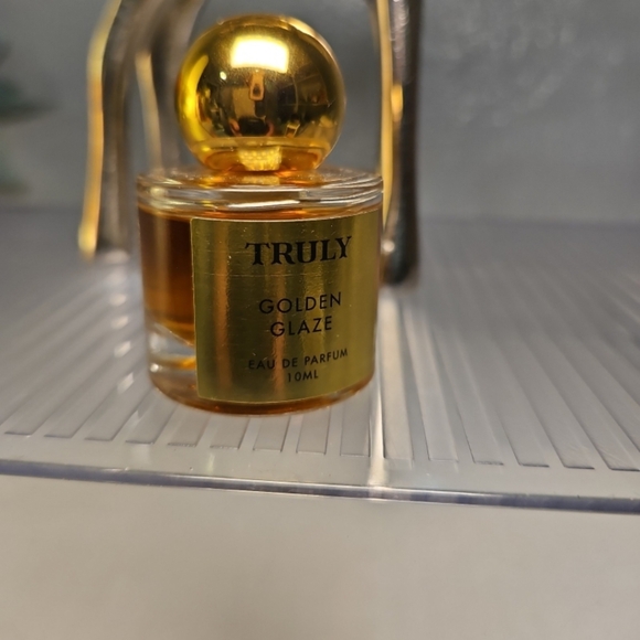 Truly - Picture 6 of 6